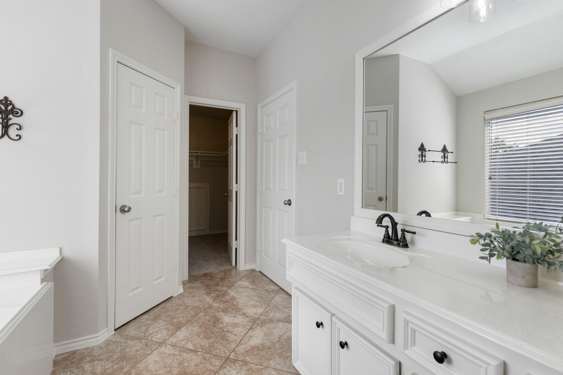 2318 Colonial Springs Lane, Spring, TX 77386 Another view of primary bathroom.