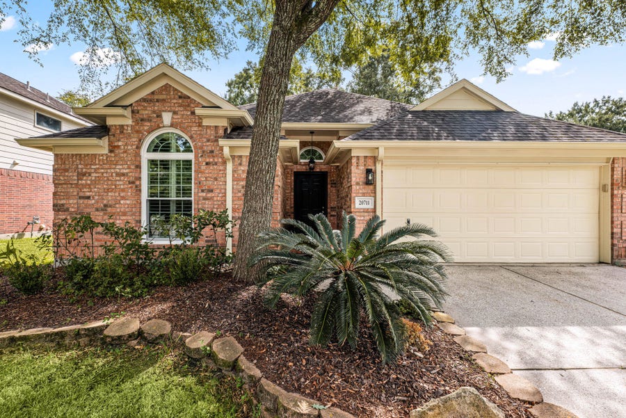 Property photo for 20711 Redbud Trail, Humble, TX