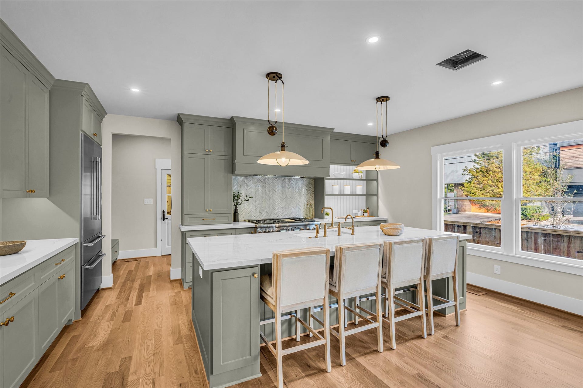2602 Whitney Street, Houston, TX 77006 2602 Whitney Street, Houston, TX 77006