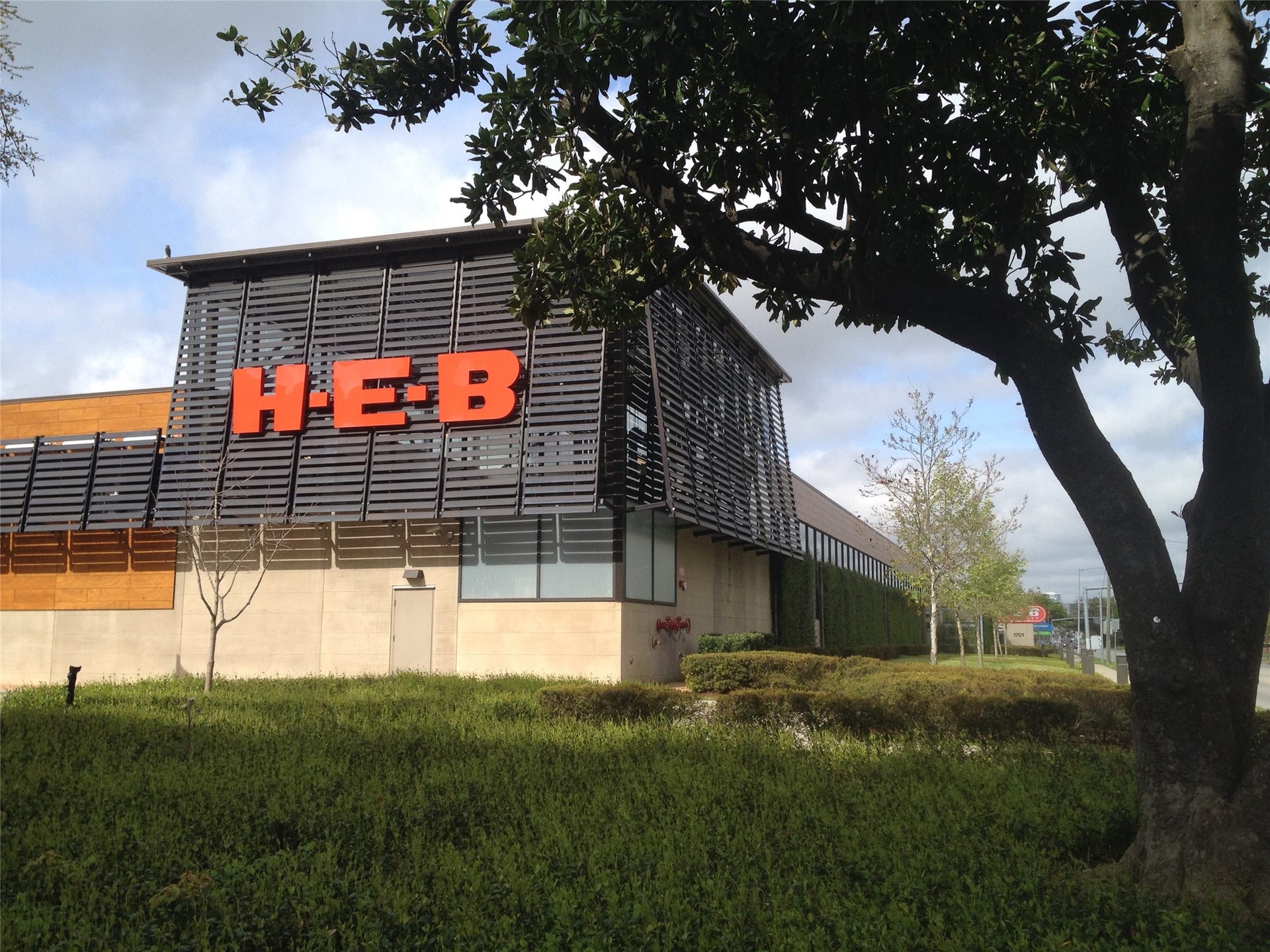 2602 Whitney Street, Houston, TX 77006 Montrose HEB