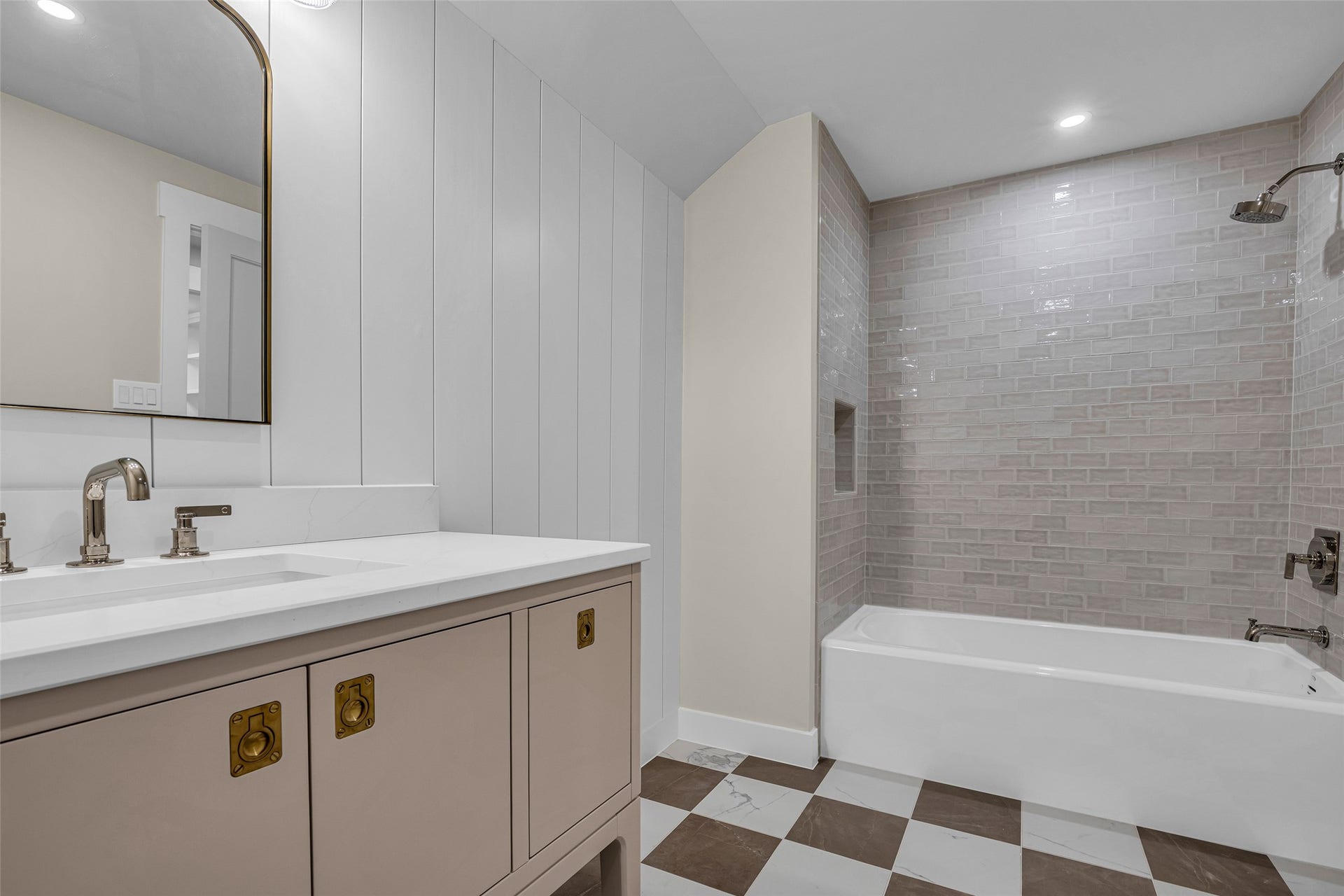 2602 Whitney Street, Houston, TX 77006 Hall Bath on 2nd floor.