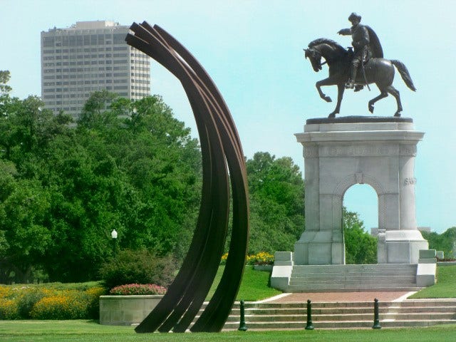 2602 Whitney Street, Houston, TX 77006 Houston Museum District, Hermann Park, and Houston Zoo are just minutes away.