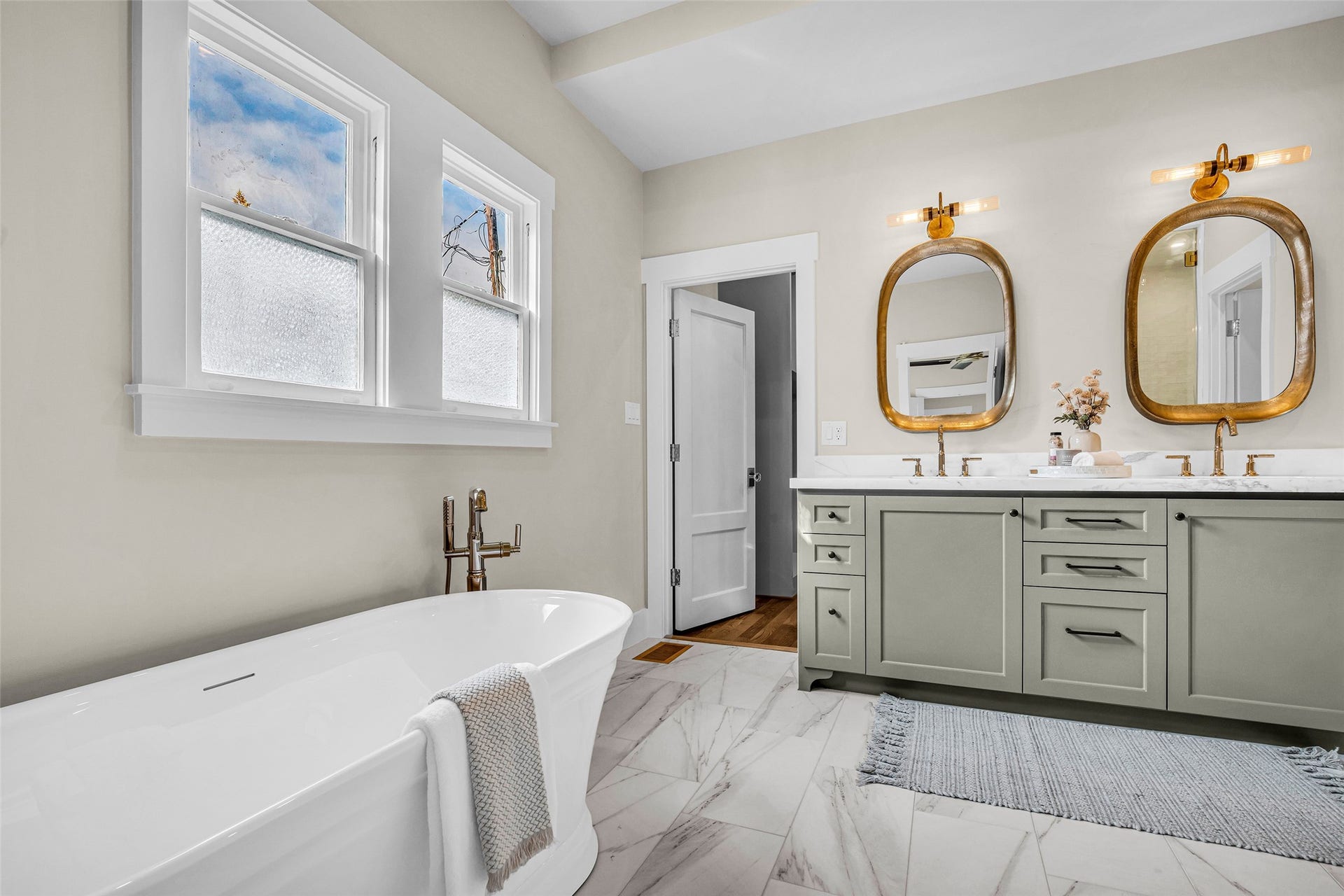 2602 Whitney Street, Houston, TX 77006 2602 Whitney Street, Houston, TX 77006