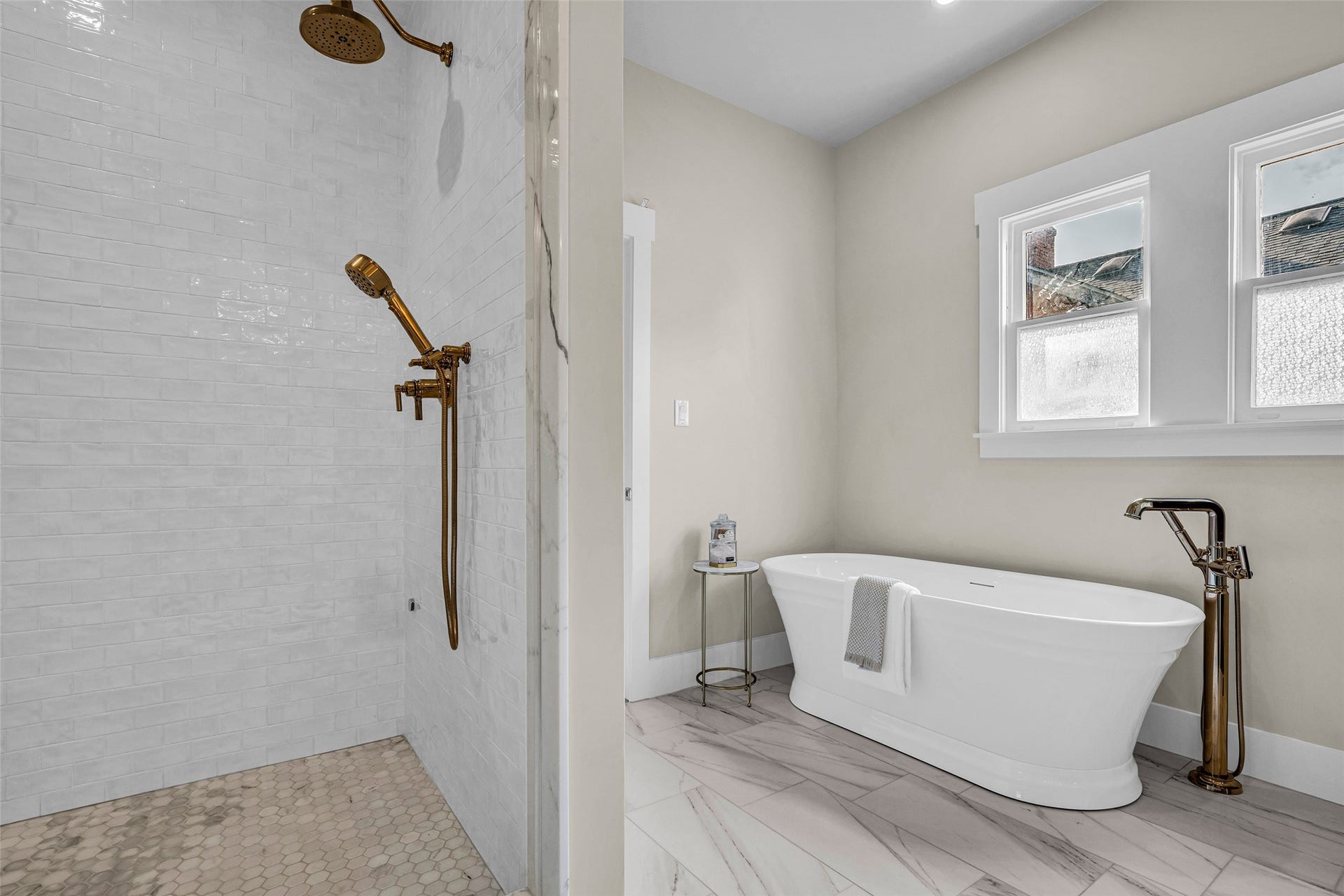 2602 Whitney Street, Houston, TX 77006 2602 Whitney Street, Houston, TX 77006