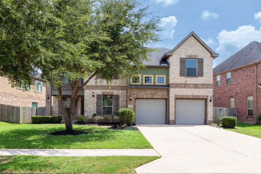 Property photo for 4534 Montcliff Bend Lane, Sugar Land, TX