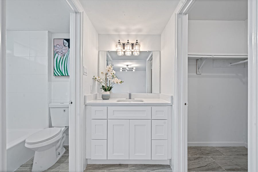 Property photo for 11823 S Willow Circle, Houston, TX
