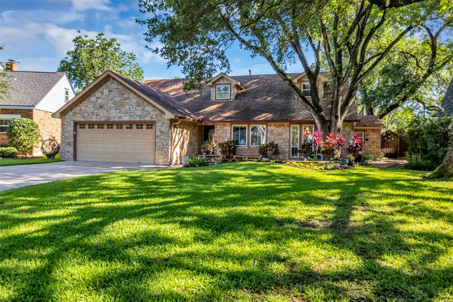 Property photo for 11226 Ivyridge Road, Houston, TX