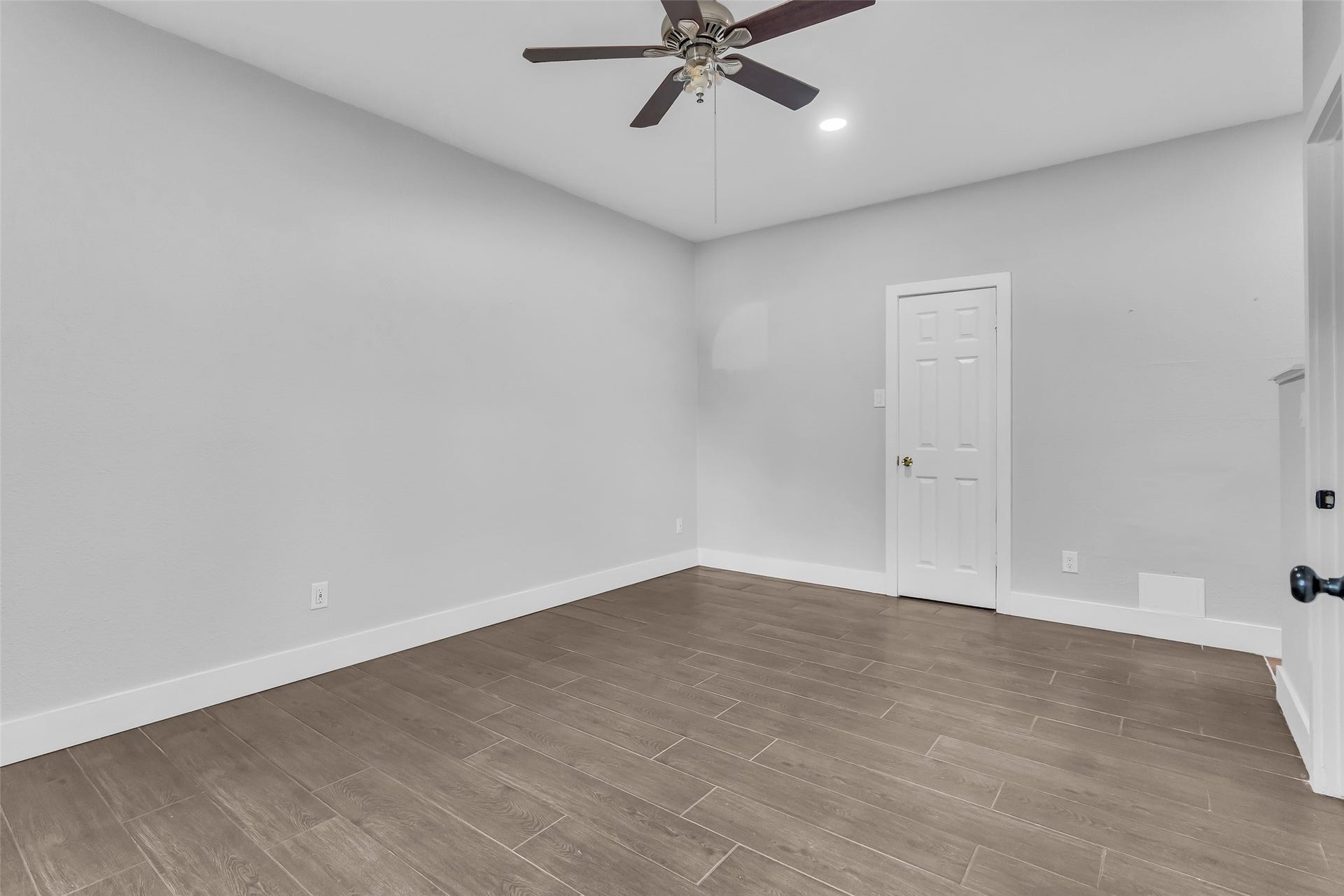8100 Cambridge Street, #125, Houston, TX 77054 8100 Cambridge Street, #125, Houston, TX 77054