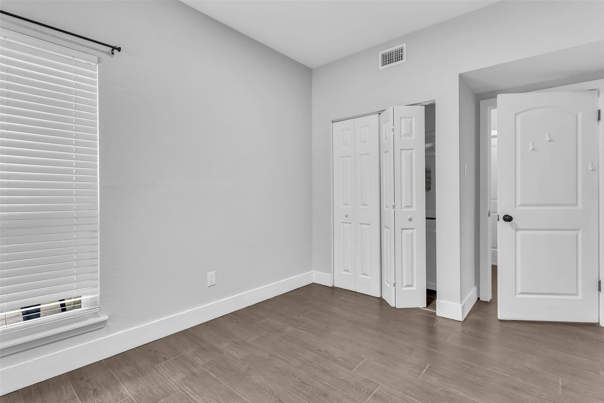 8100 Cambridge Street, #125, Houston, TX 77054 8100 Cambridge Street, #125, Houston, TX 77054