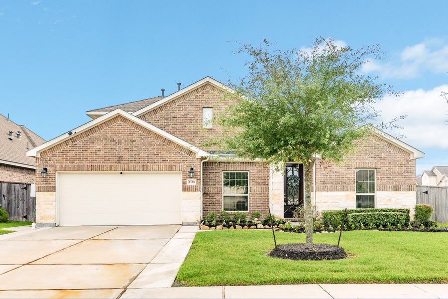 Property photo for 2329 Vineyard Terrace Lane, League City, TX