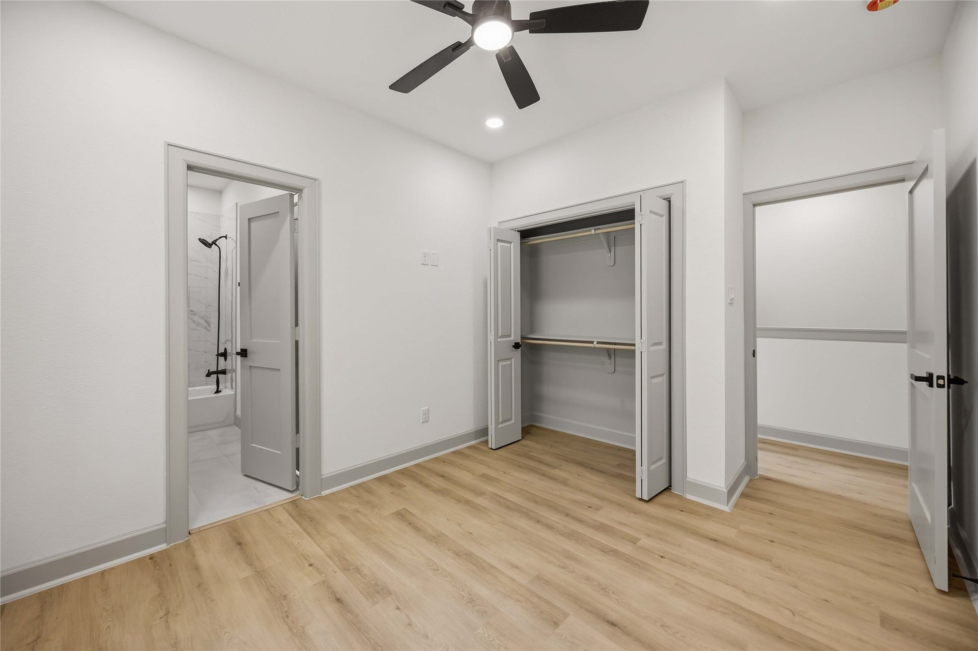 5218 Higgins Street, #A/B, Houston, TX 77033
