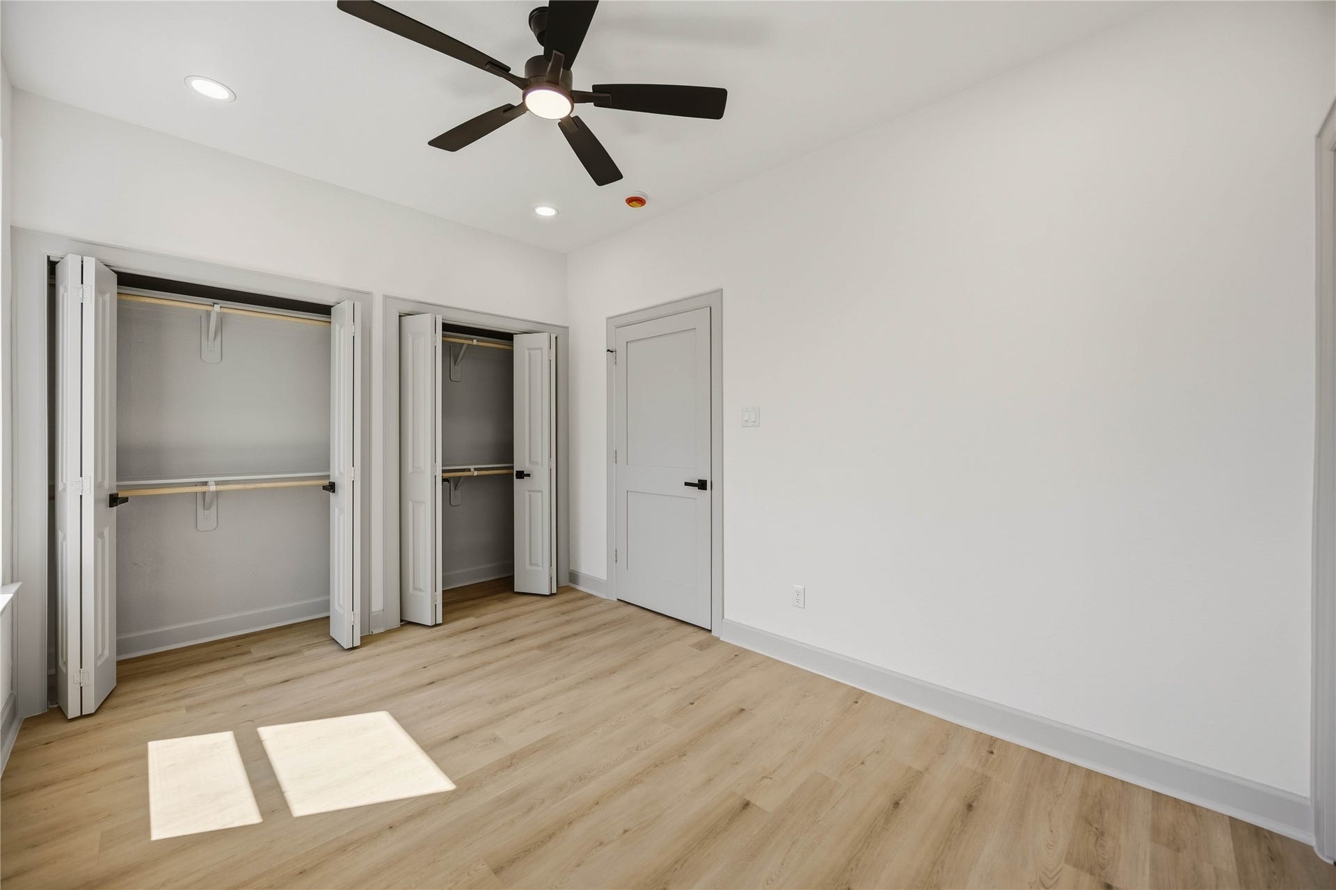 5218 Higgins Street, #A/B, Houston, TX 77033
