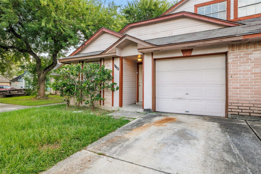 Property photo for 10025 Rosbrook Drive, Houston, TX