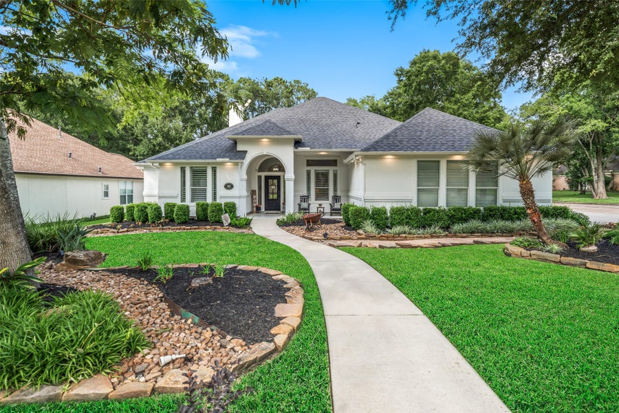 Property photo for 102 Lazy Springs Drive, Montgomery, TX