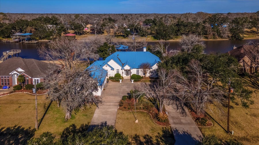 Property photo for 220 County Road 461a, Brazoria, TX