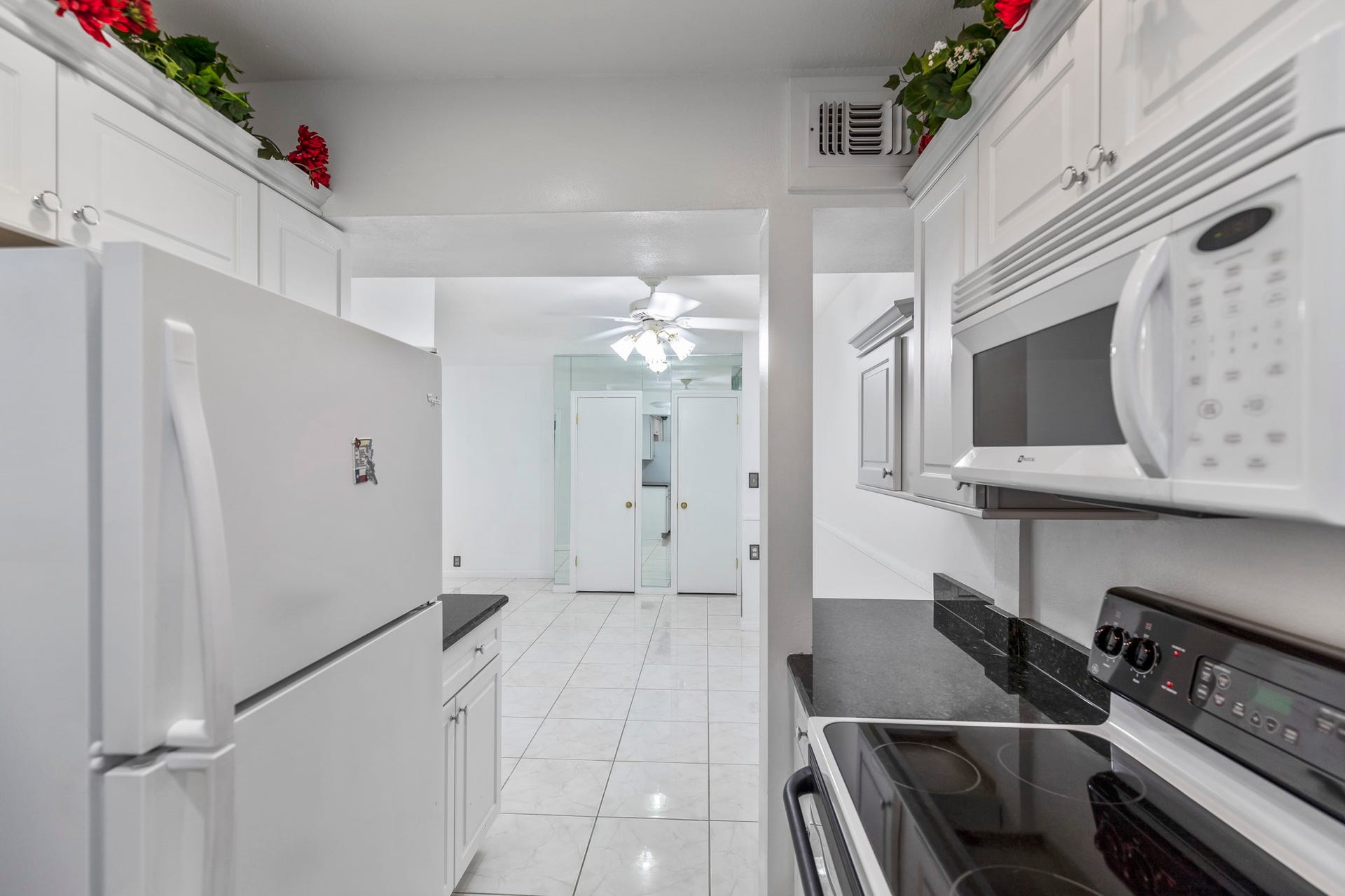 2601 Bellefontaine Street, #C104, Houston, TX 77025 2601 Bellefontaine Street, #C104, Houston, TX 77025