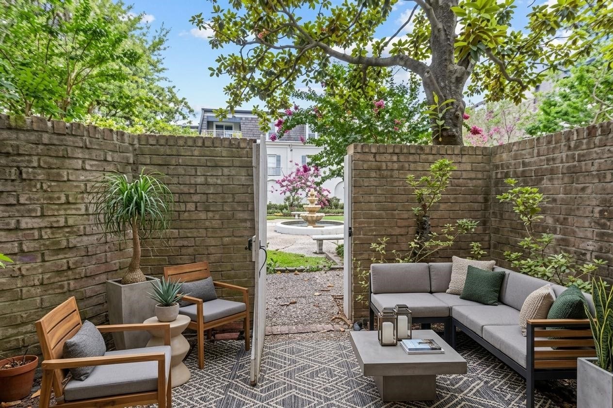 2601 Bellefontaine Street, #C104, Houston, TX 77025 Peaceful and serene steps from the fountain