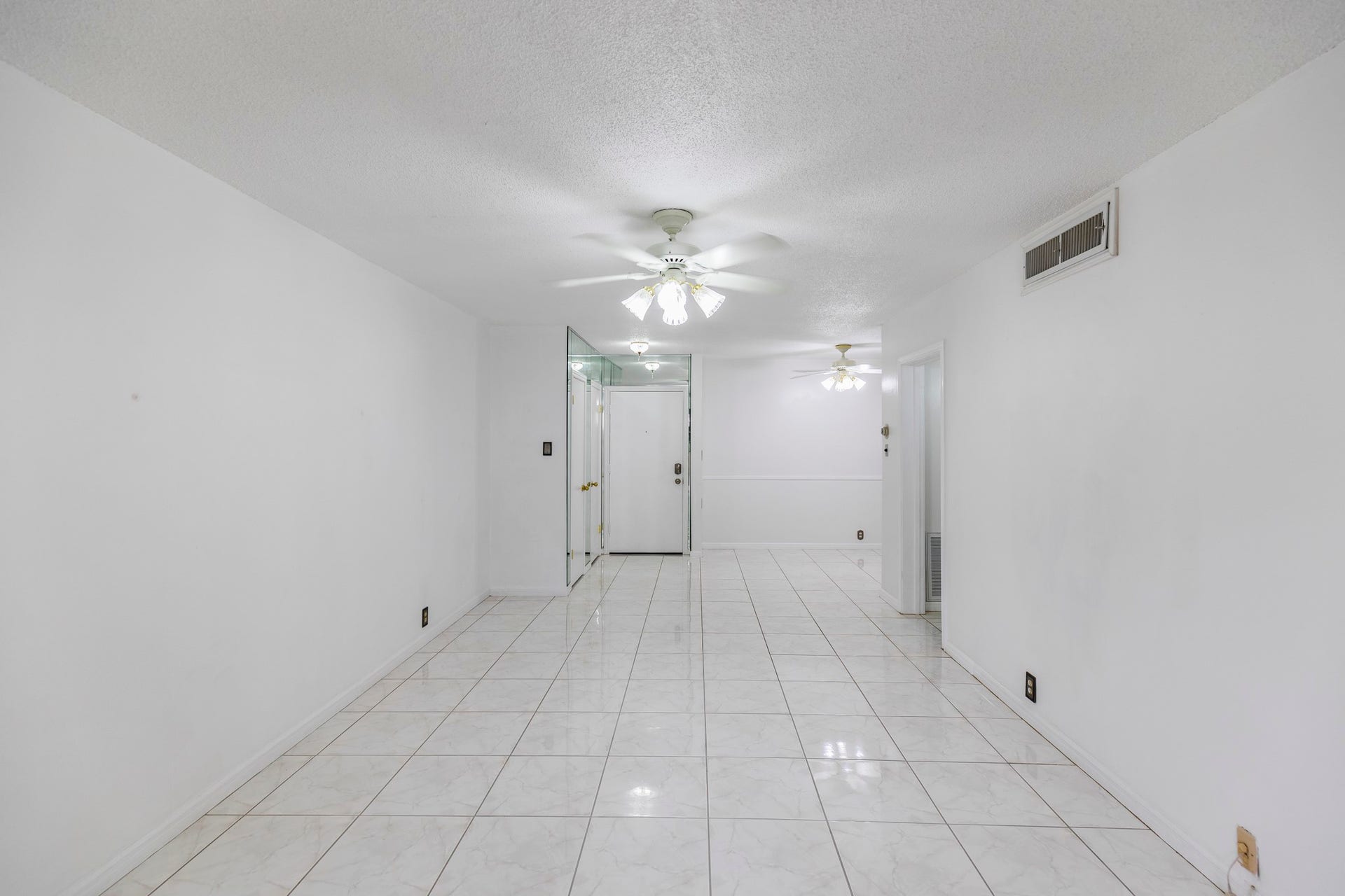 2601 Bellefontaine Street, #C104, Houston, TX 77025 Tile flooring throughout unit