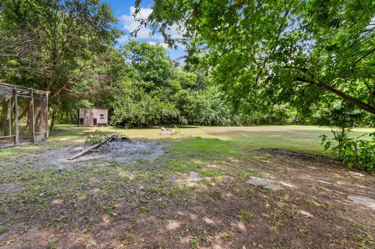 6119 Highland Road, Santa Fe, TX 77517 6119 Highland Road, Santa Fe, TX 77517