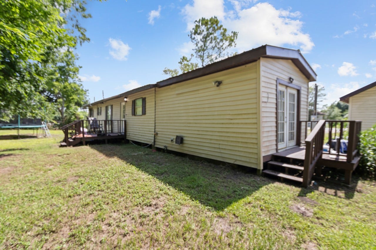6119 Highland Road, Santa Fe, TX 77517 6119 Highland Road, Santa Fe, TX 77517