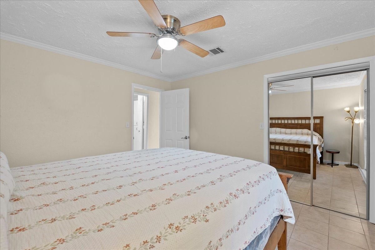 6119 Highland Road, Santa Fe, TX 77517 6119 Highland Road, Santa Fe, TX 77517