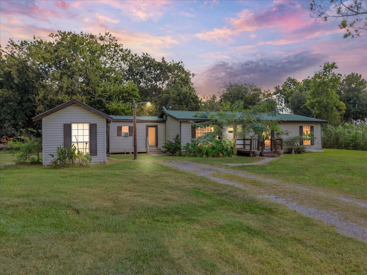 6119 Highland Road, Santa Fe, TX 77517 6119 Highland Road, Santa Fe, TX 77517