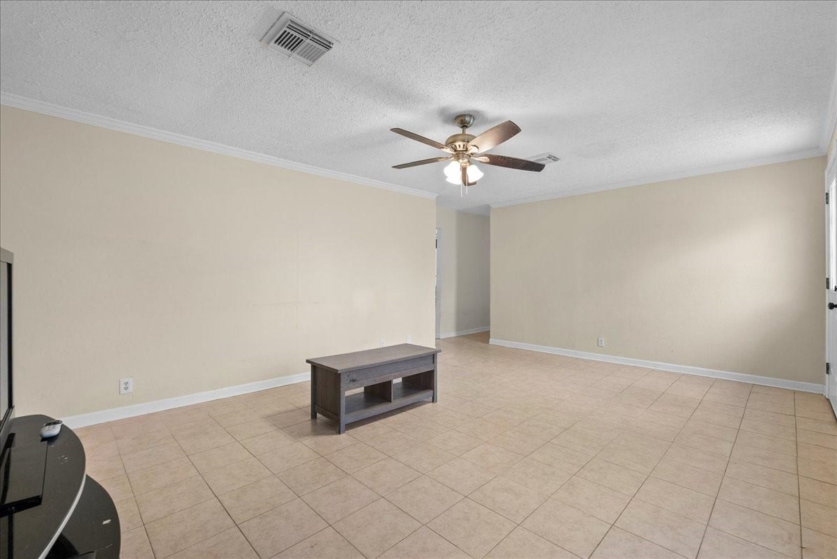 6119 Highland Road, Santa Fe, TX 77517 6119 Highland Road, Santa Fe, TX 77517