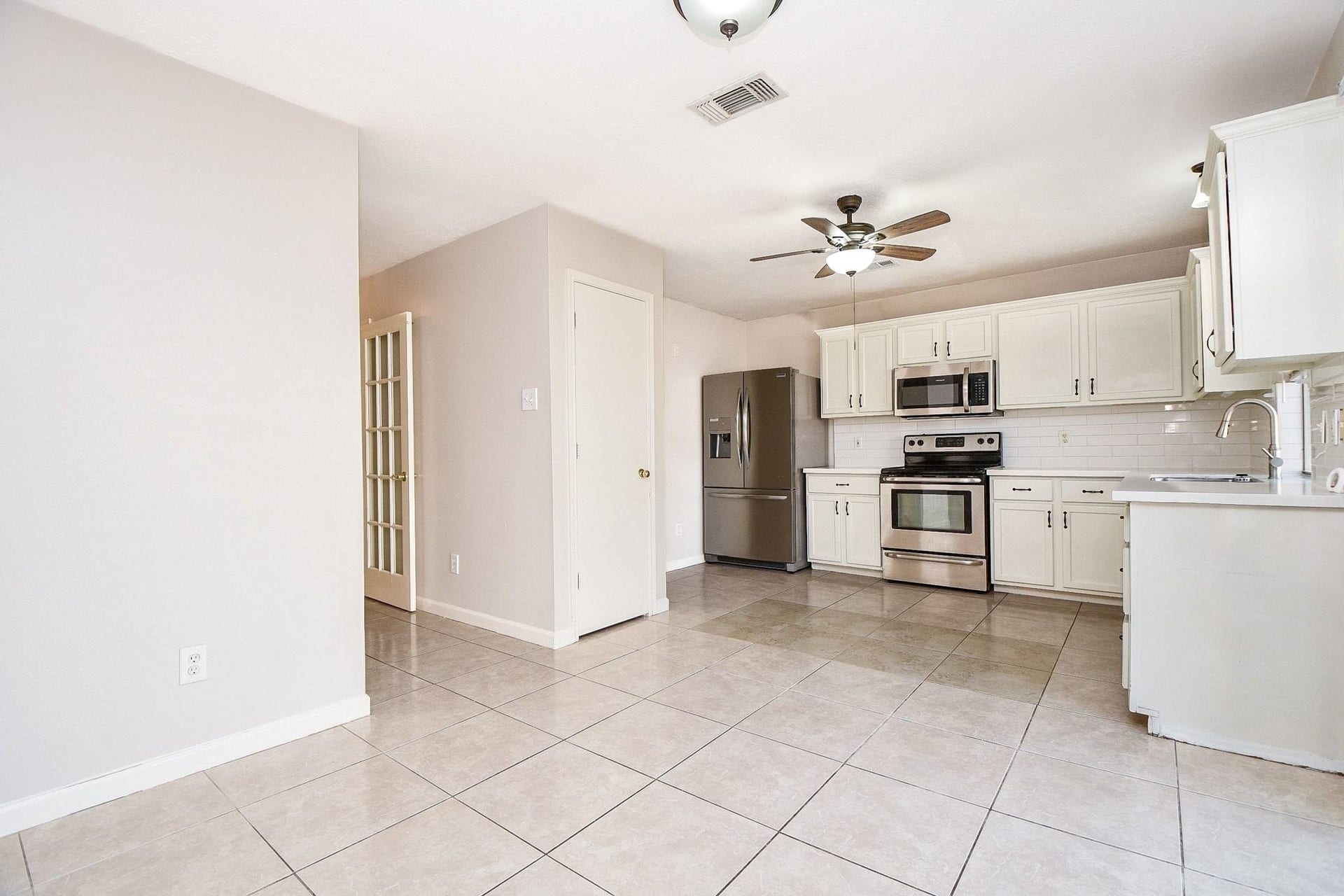 11811 Fossil Rock Lane, Houston, TX 77034 11811 Fossil Rock Lane, Houston, TX 77034