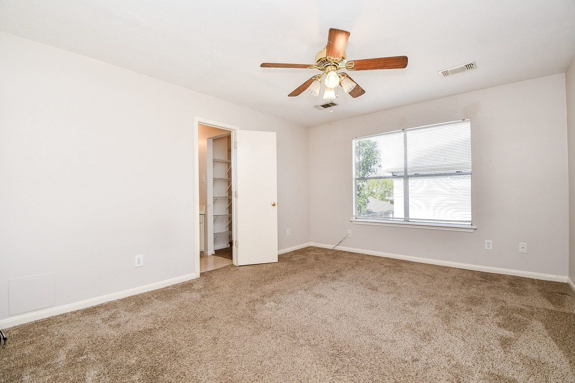 11811 Fossil Rock Lane, Houston, TX 77034 11811 Fossil Rock Lane, Houston, TX 77034