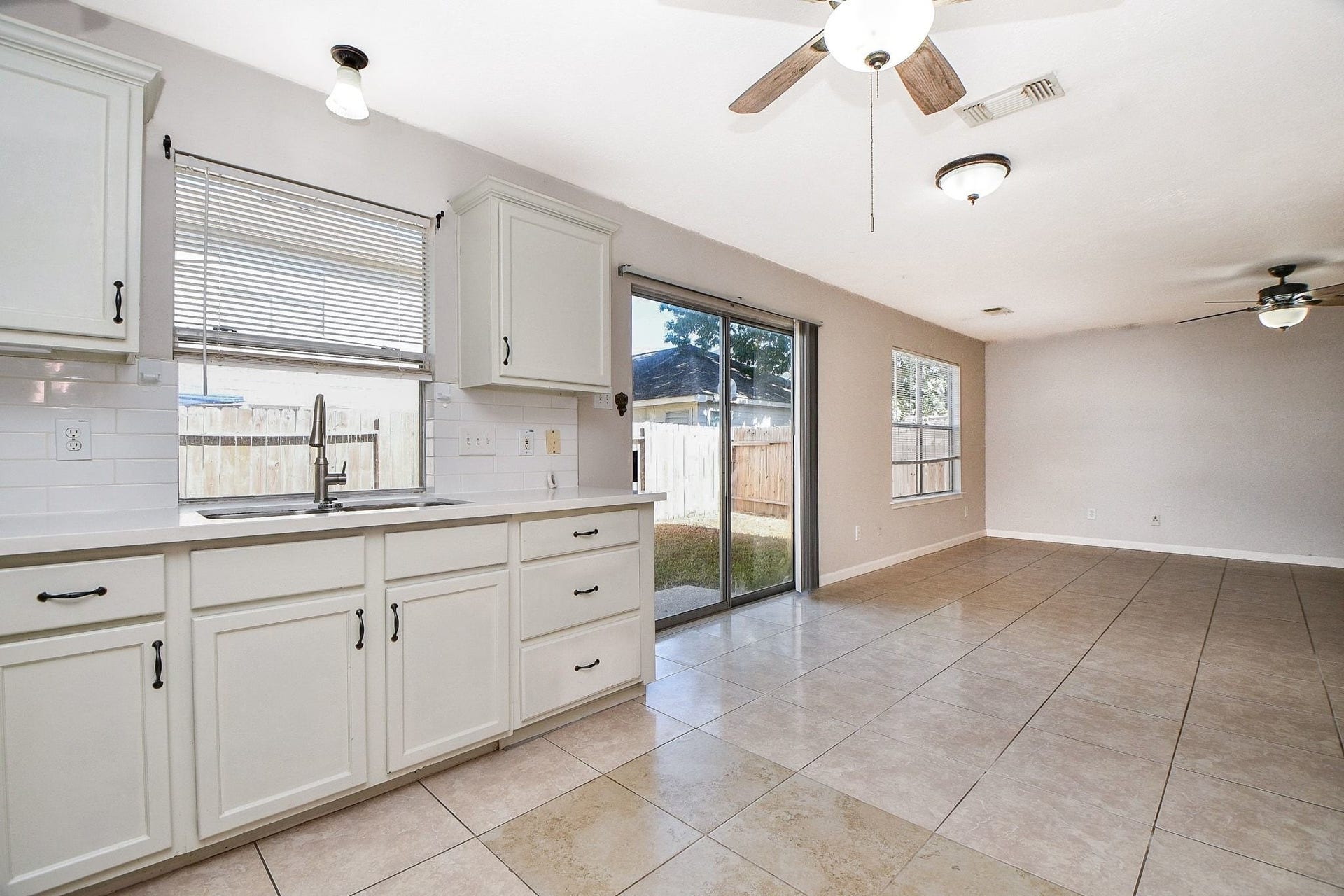 11811 Fossil Rock Lane, Houston, TX 77034 11811 Fossil Rock Lane, Houston, TX 77034