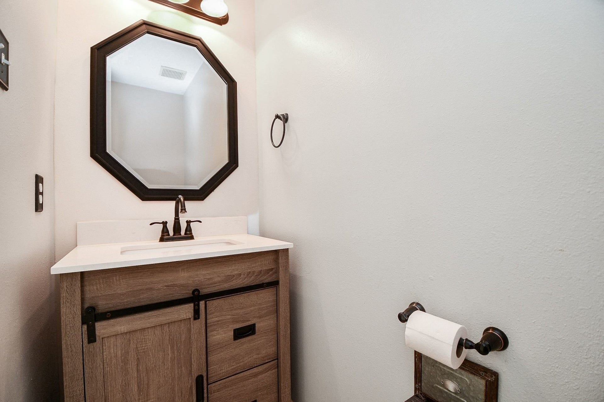 11811 Fossil Rock Lane, Houston, TX 77034 11811 Fossil Rock Lane, Houston, TX 77034