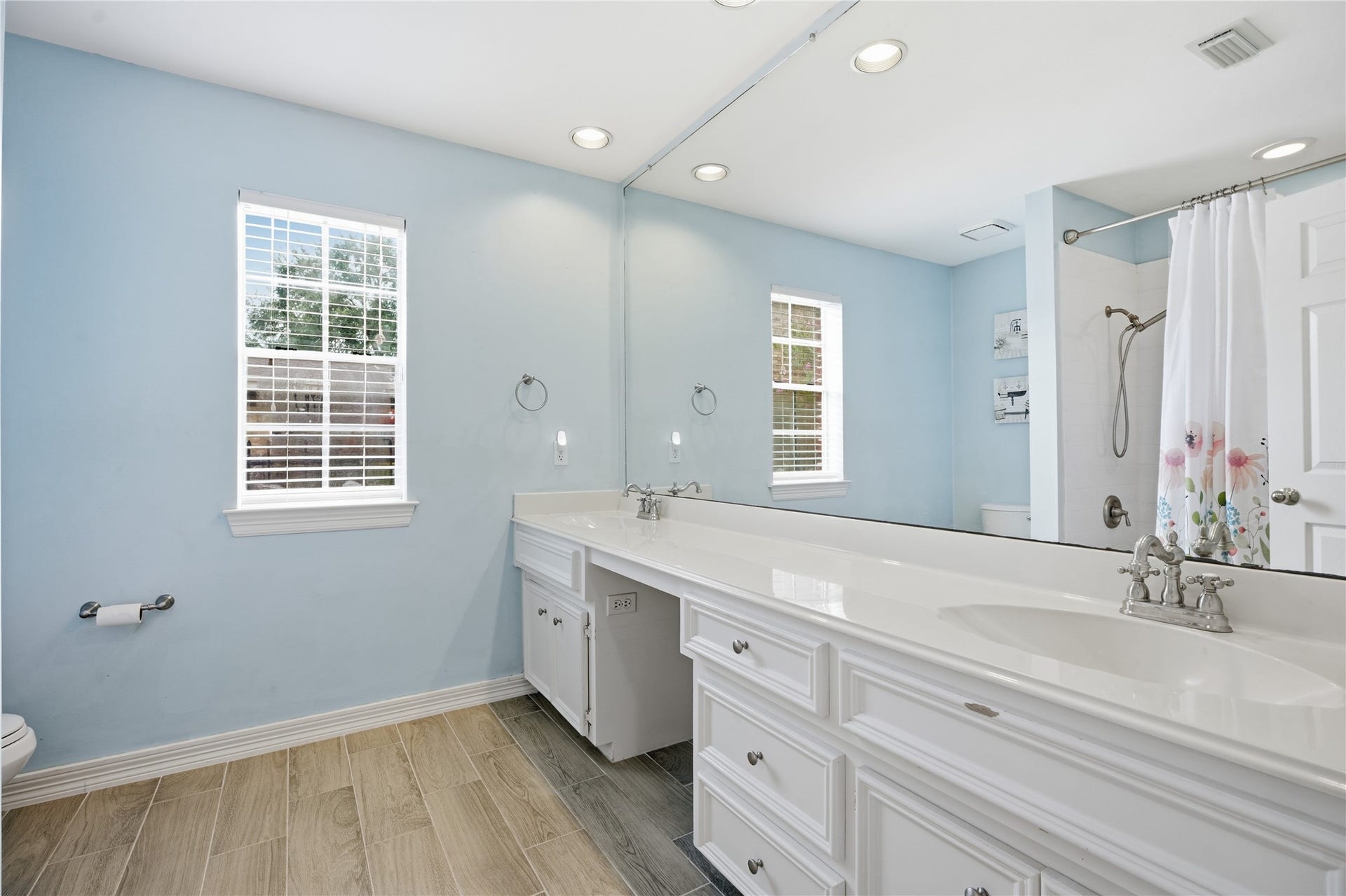 4010 Raven River Drive, Pasadena, TX 77059