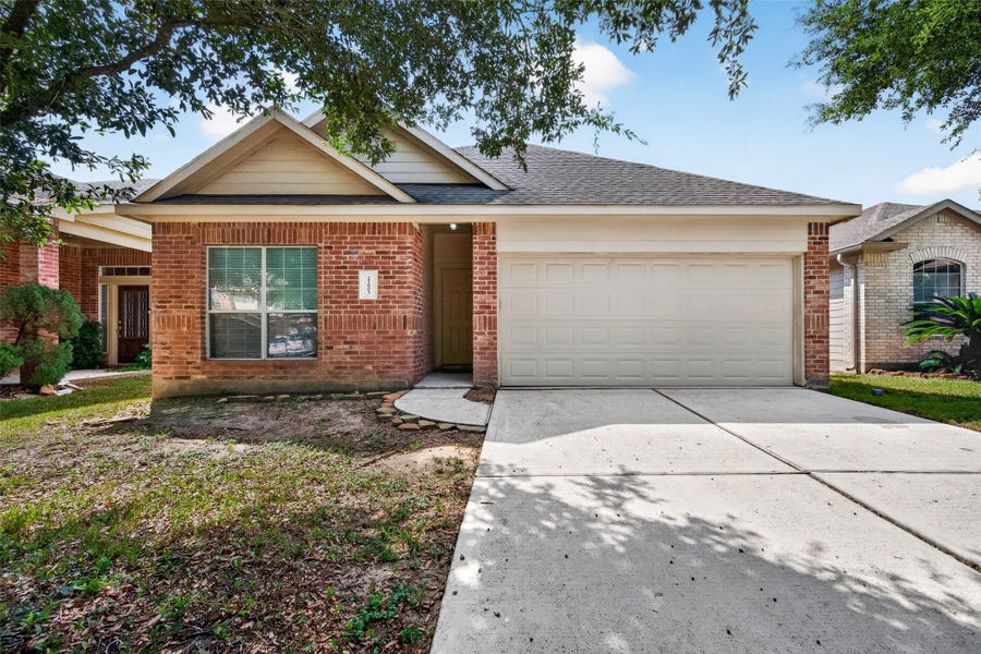 Property photo for 21603 Falvel Sunrise Court, Spring, TX