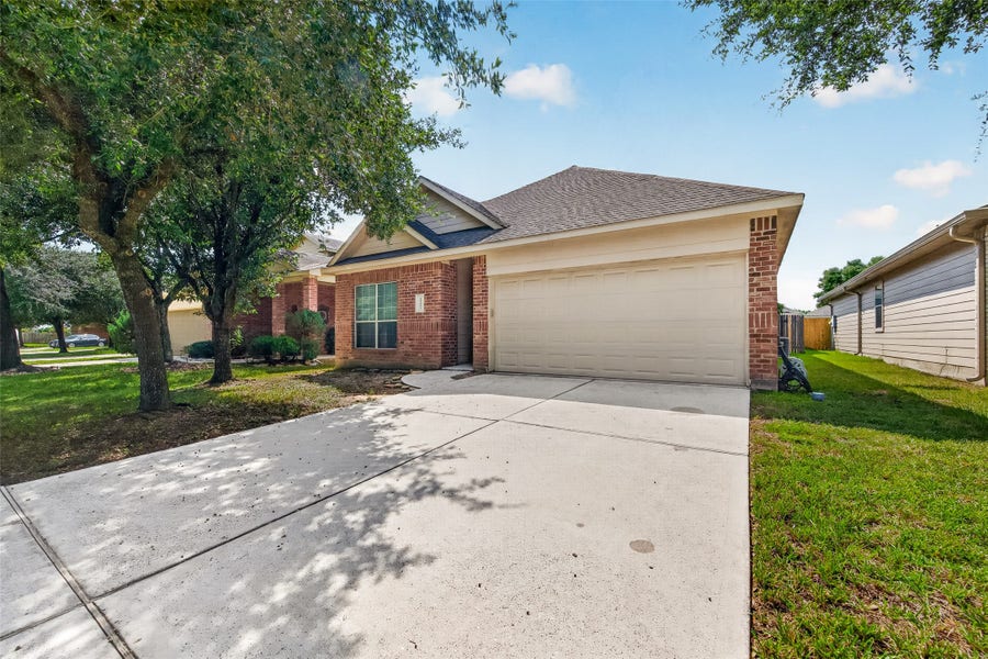 Property photo for 21603 Falvel Sunrise Court, Spring, TX