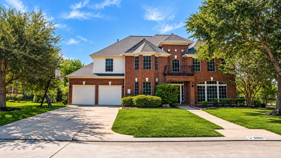 Property photo for 6002 Pinecreek Ridge Court, Spring, TX