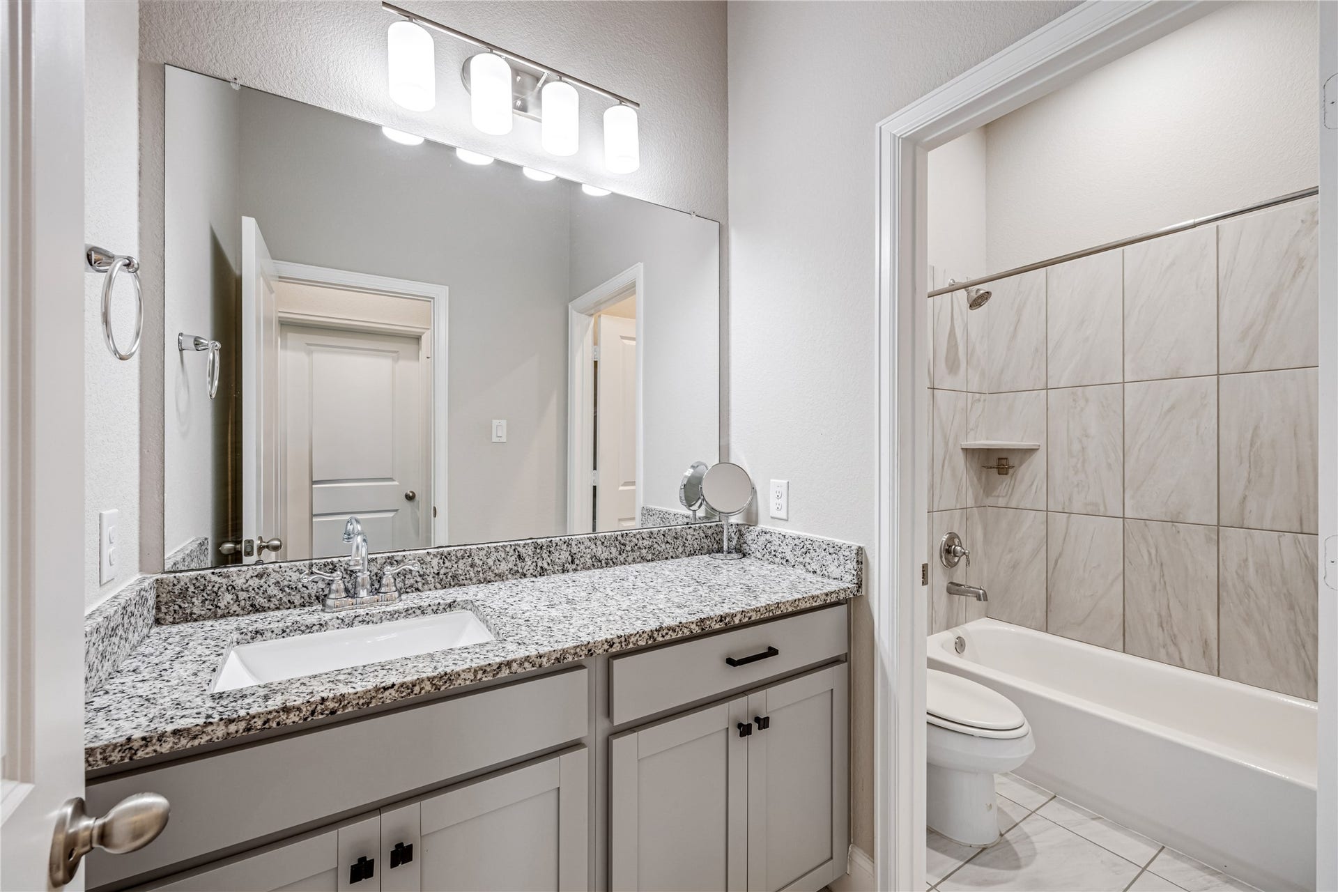 15811 Sunlit Falls Drive, Humble, TX 77346 15811 Sunlit Falls Drive, Humble, TX 77346