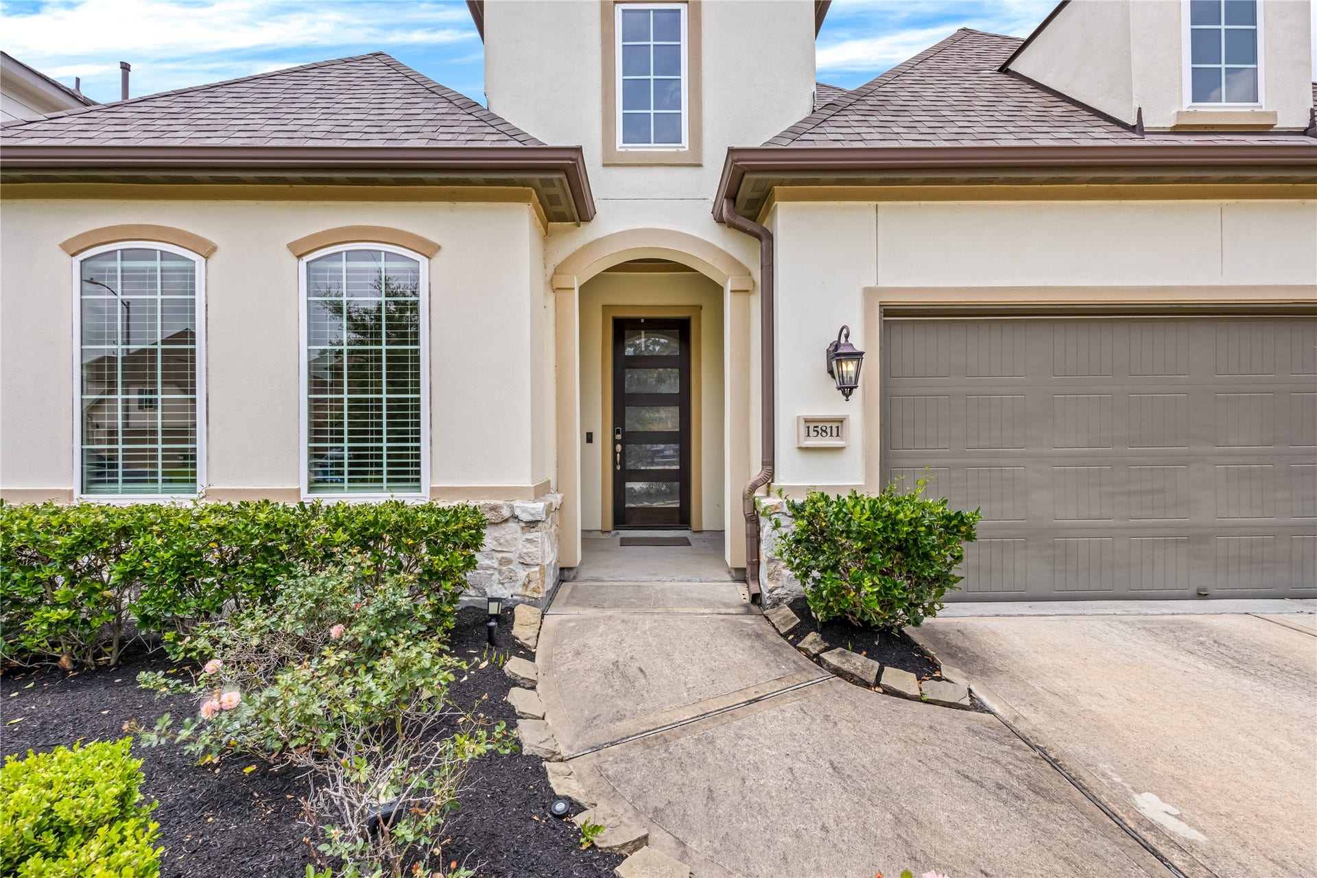 15811 Sunlit Falls Drive, Humble, TX 77346 15811 Sunlit Falls Drive, Humble, TX 77346