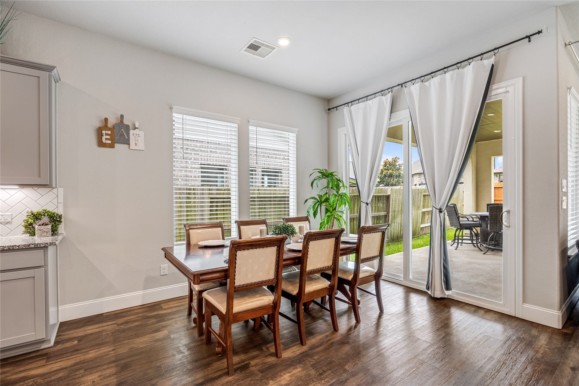 15811 Sunlit Falls Drive, Humble, TX 77346 15811 Sunlit Falls Drive, Humble, TX 77346