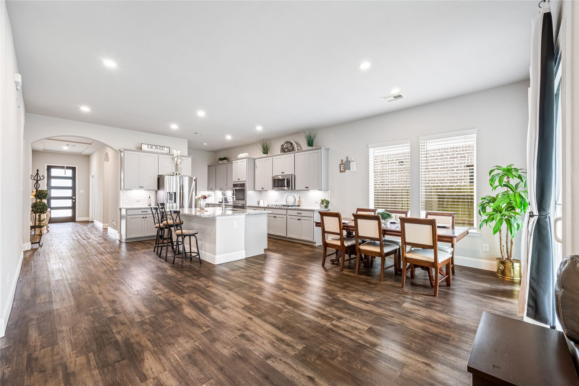 15811 Sunlit Falls Drive, Humble, TX 77346 15811 Sunlit Falls Drive, Humble, TX 77346