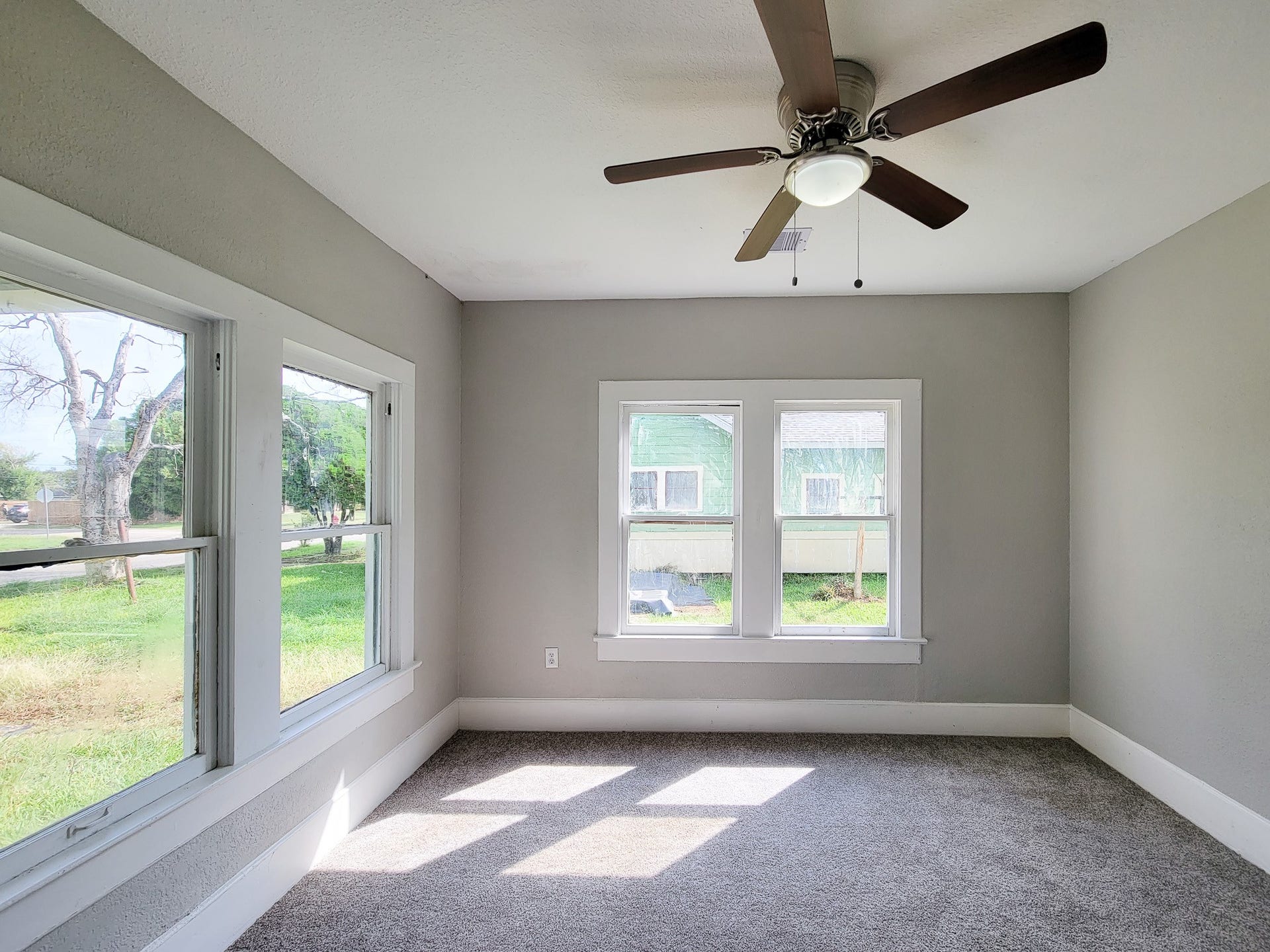 605 N Avenue A, Freeport, TX 77541