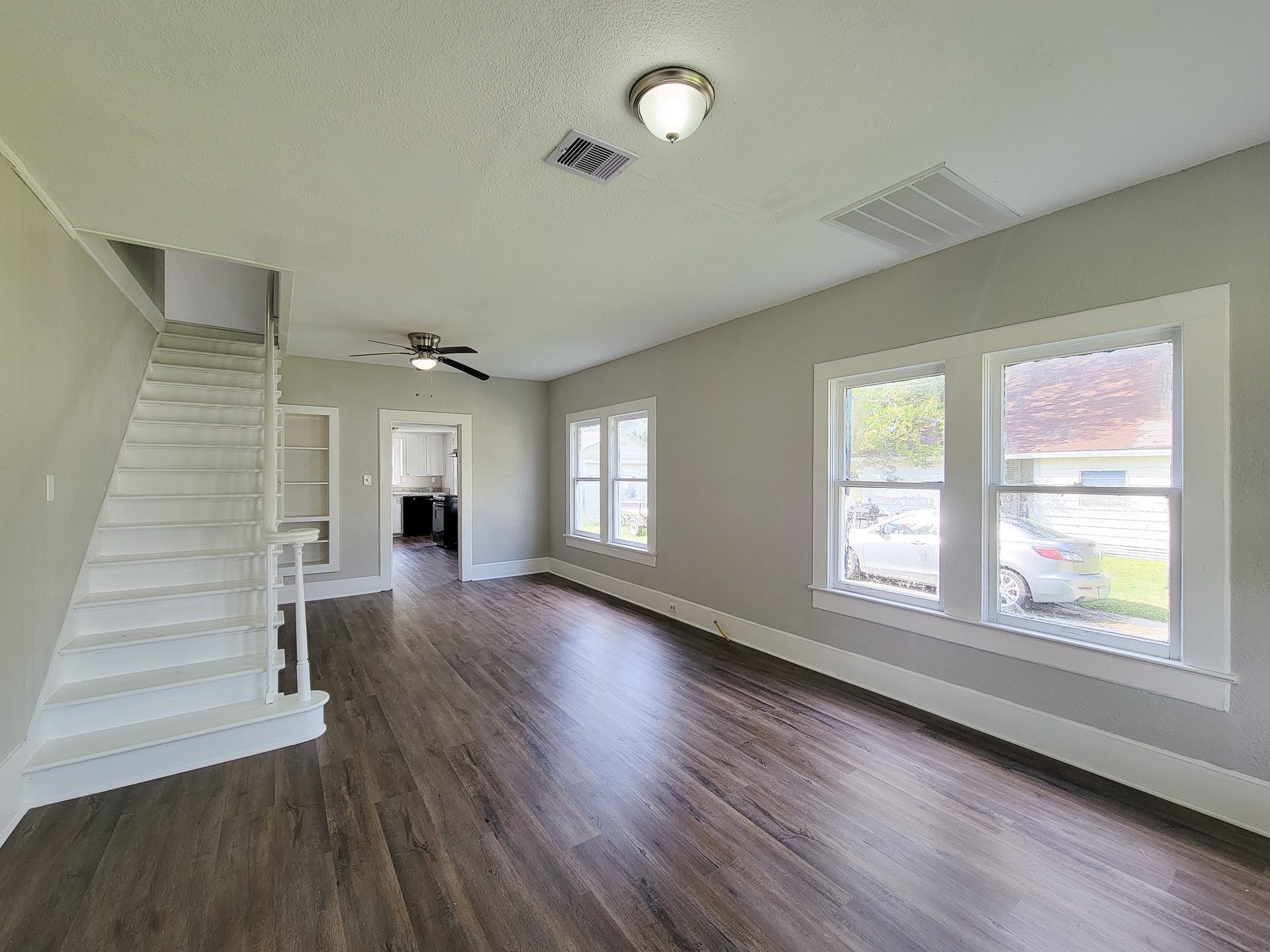 605 N Avenue A, Freeport, TX 77541
