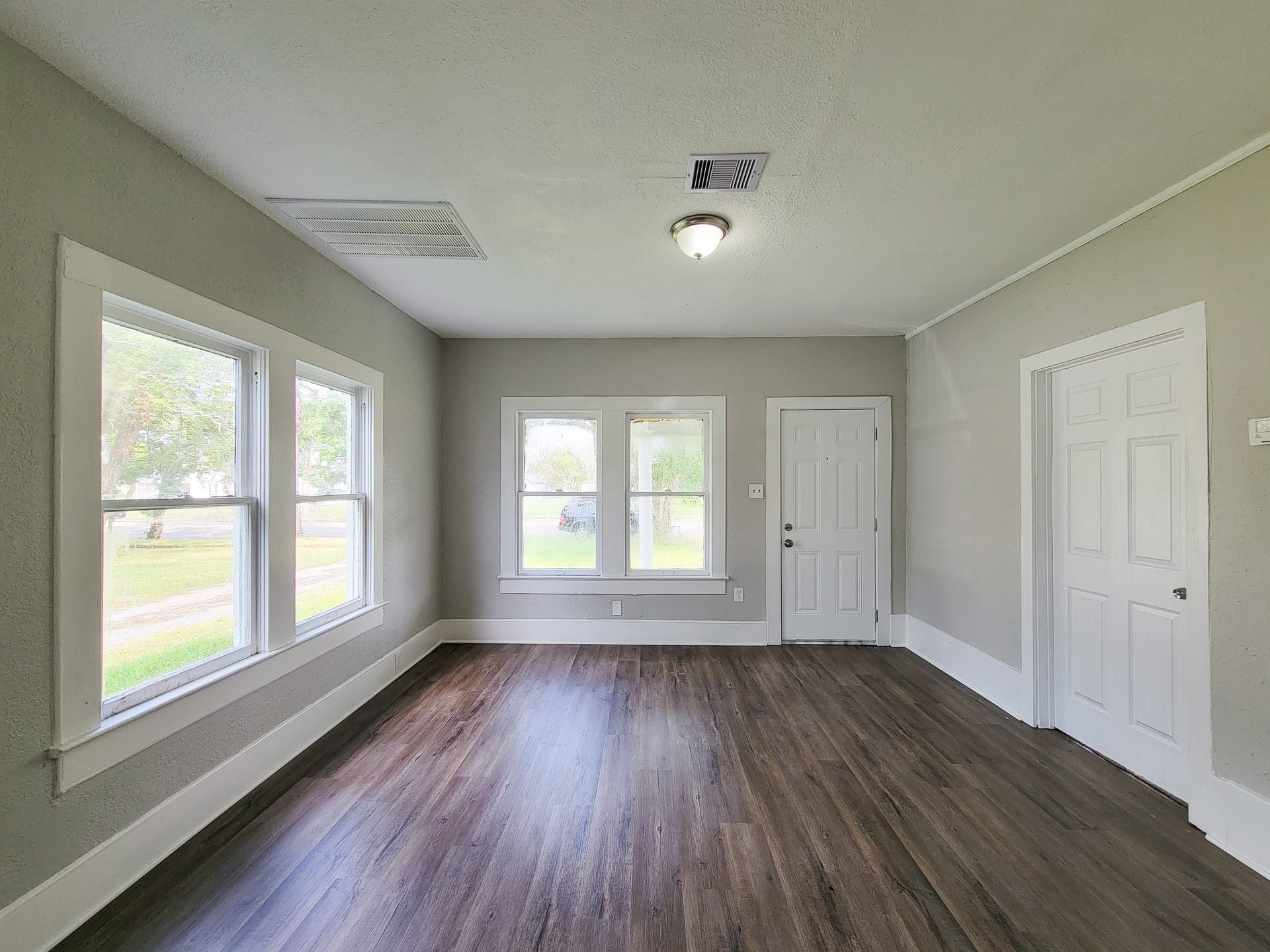 605 N Avenue A, Freeport, TX 77541