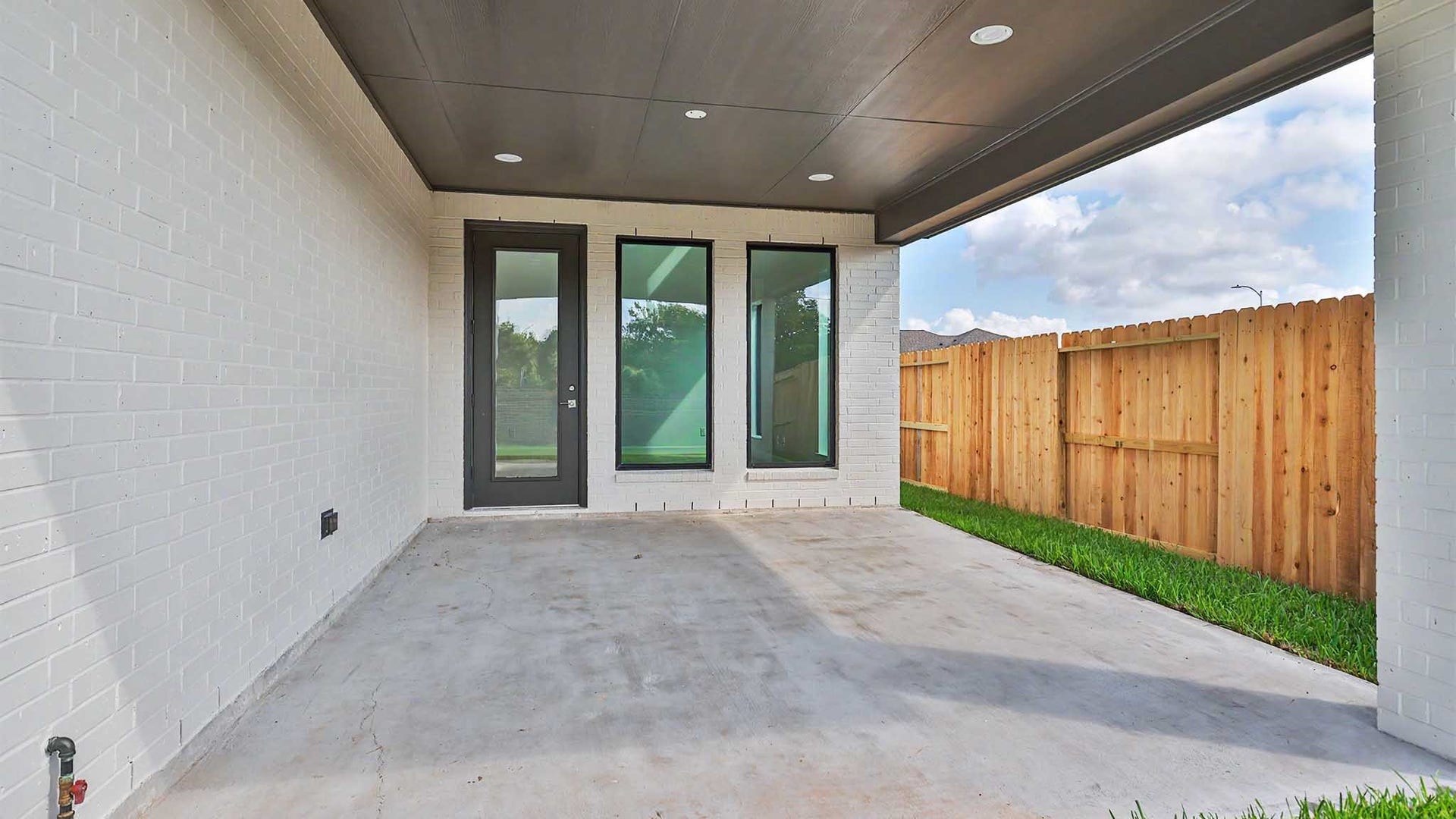 10914 Water Point Drive, Missouri City, TX 77459 10914 Water Point Drive, Missouri City, TX 77459