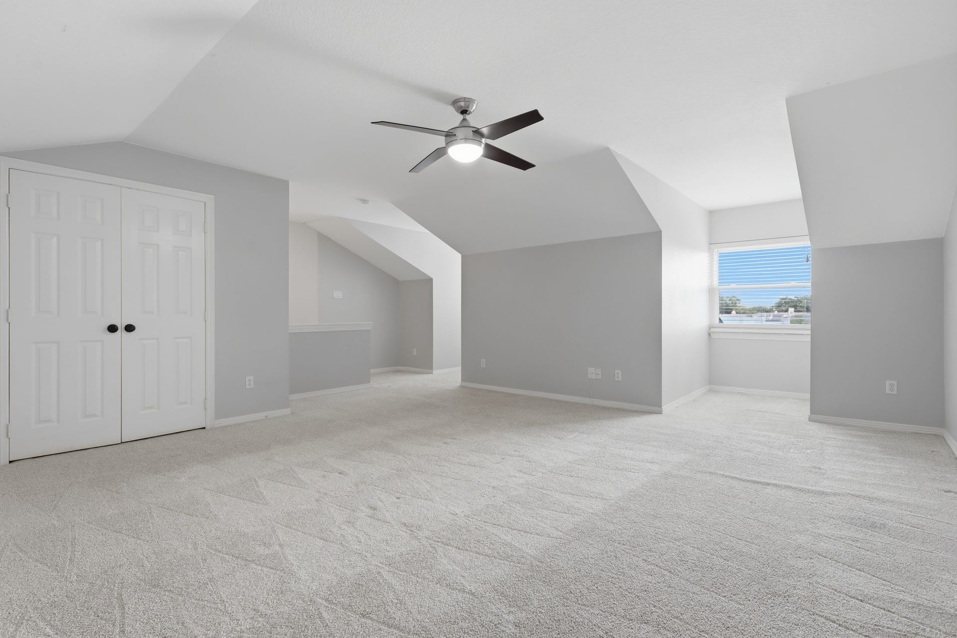 9419 Stonehouse Lane, Houston, TX 77025 3rd floor game room