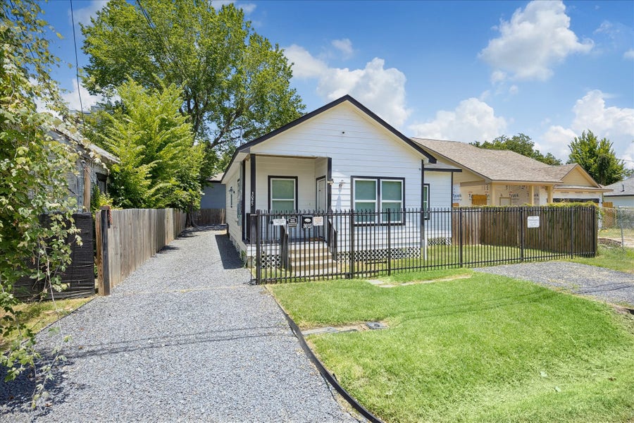 Property photo for 3025 Drew Street, Houston, TX