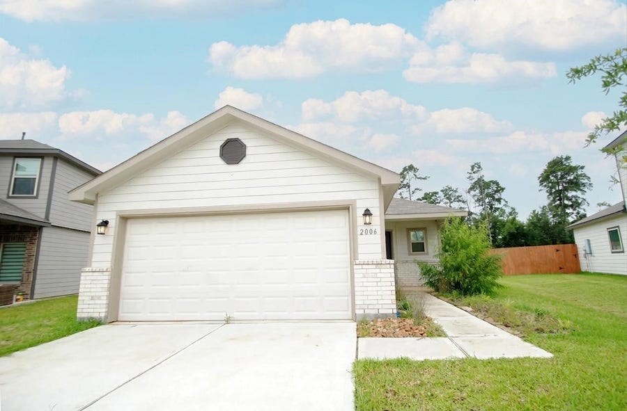 Property photo for 2006 Brixham Bluff Lane, Spring, TX