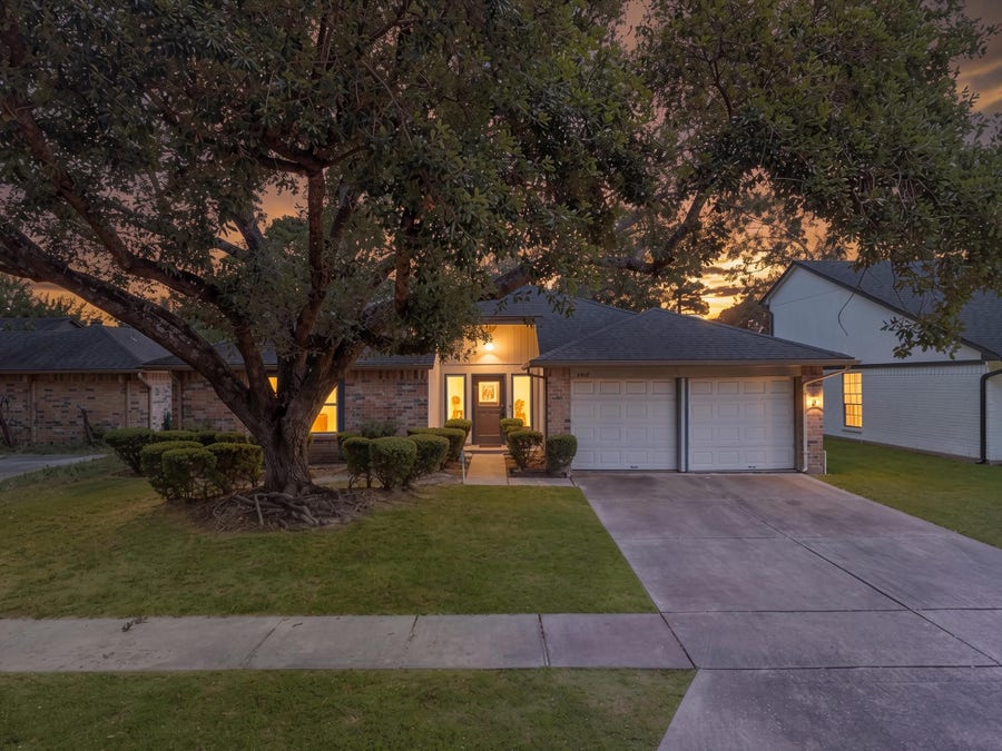 Property photo for 4918 Bridgemont Lane, Spring, TX