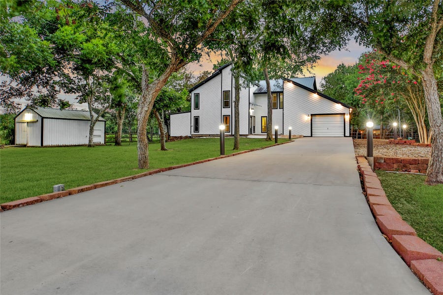 Property photo for 9814 King Circle S, Manvel, TX