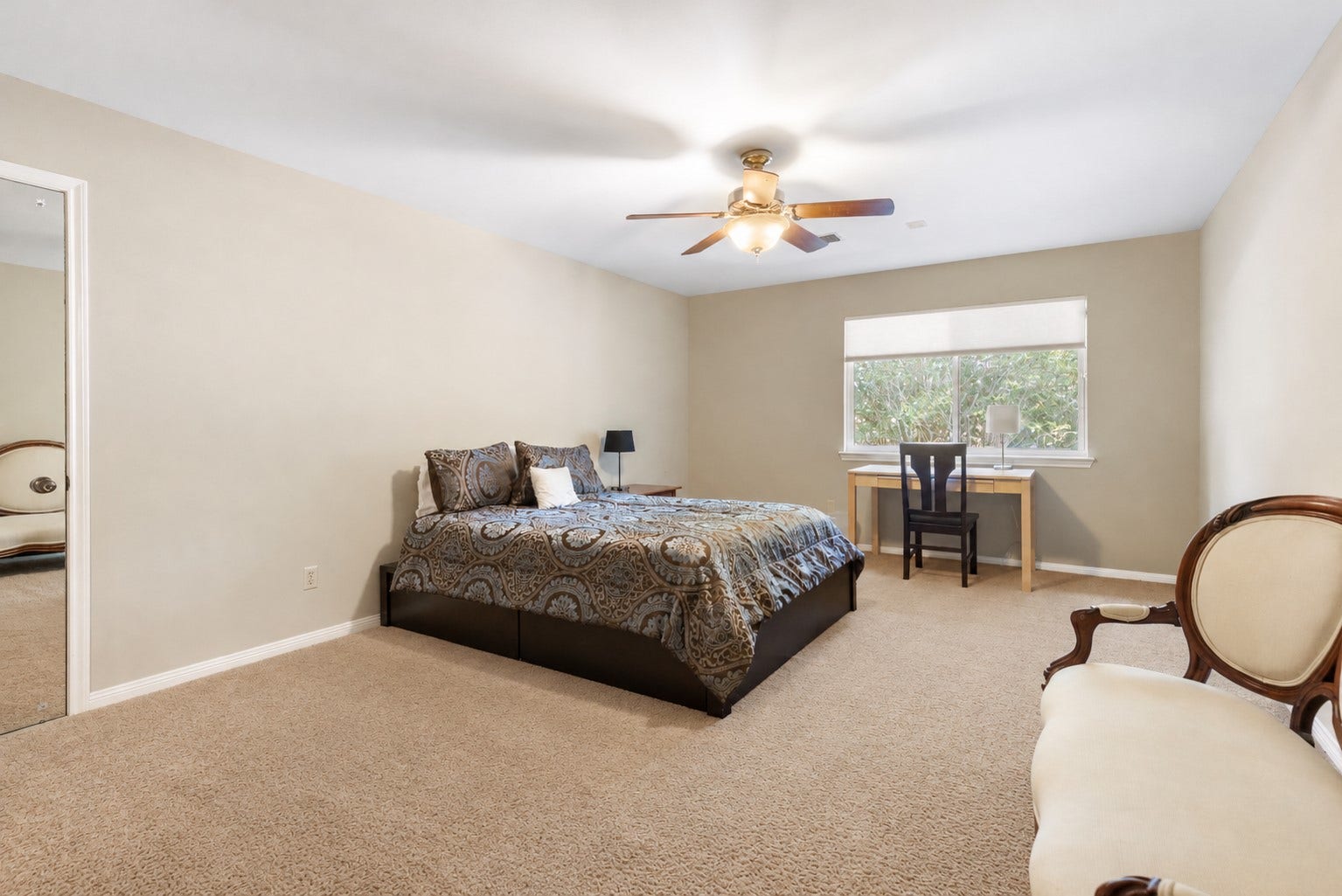 14018 Court Of Regents, Houston, TX 77069 Another great sized room with ample room to spread out, this additional bedroom can accommodate changing needs over time.