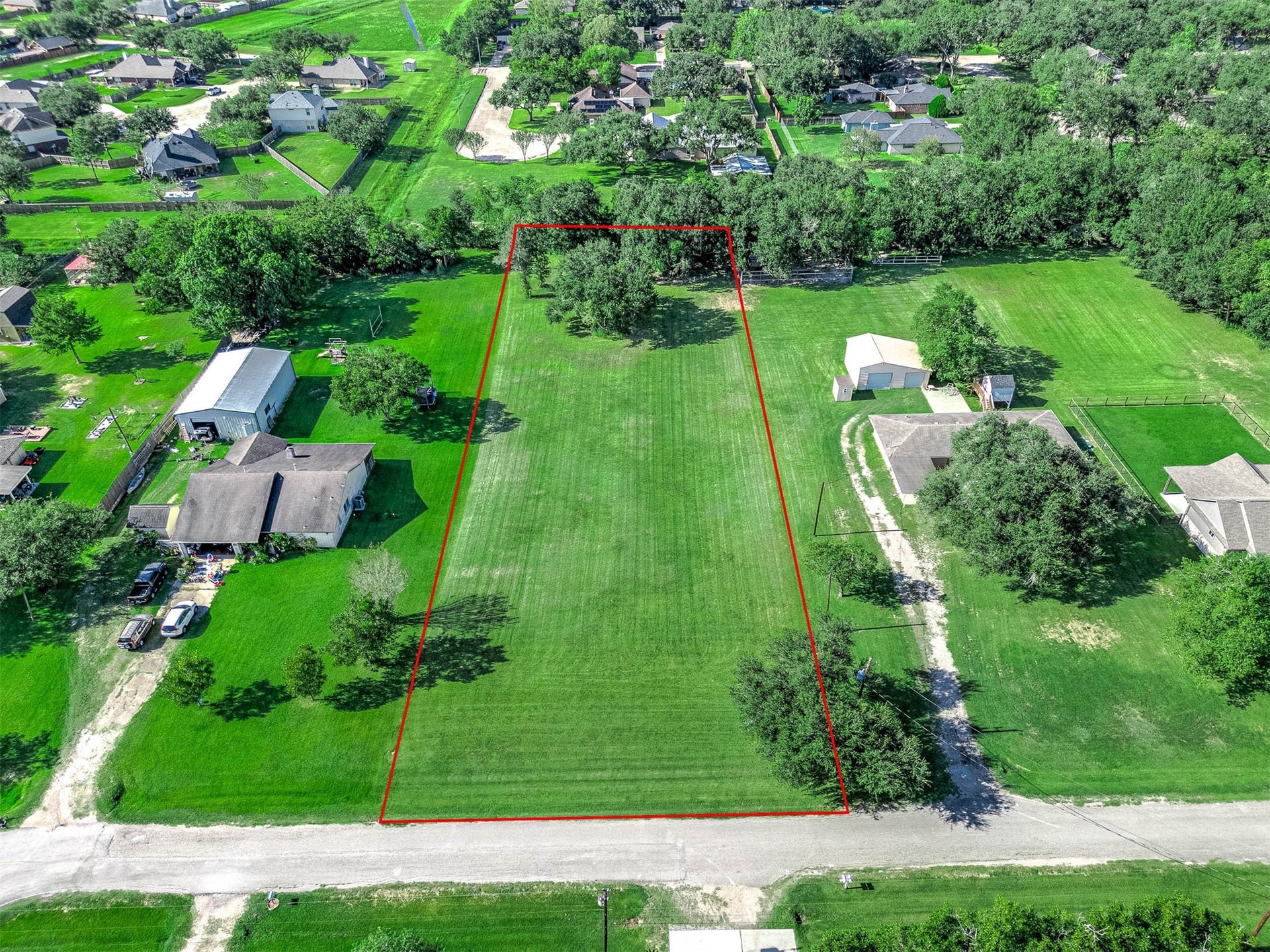 00 Mustang Drive, Alvin, TX 77511 Beautifully manicured 1.04 acres in Hillcrest Village